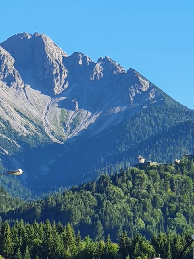 Ferienwohnung Tiroler Auszeit & Whirlpool Höfen Dış mekan fotoğraf
